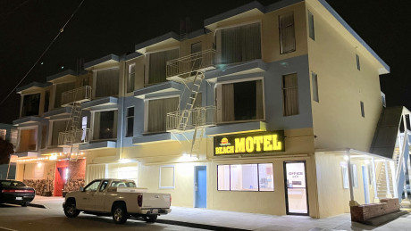 Beach Motel - Exterior